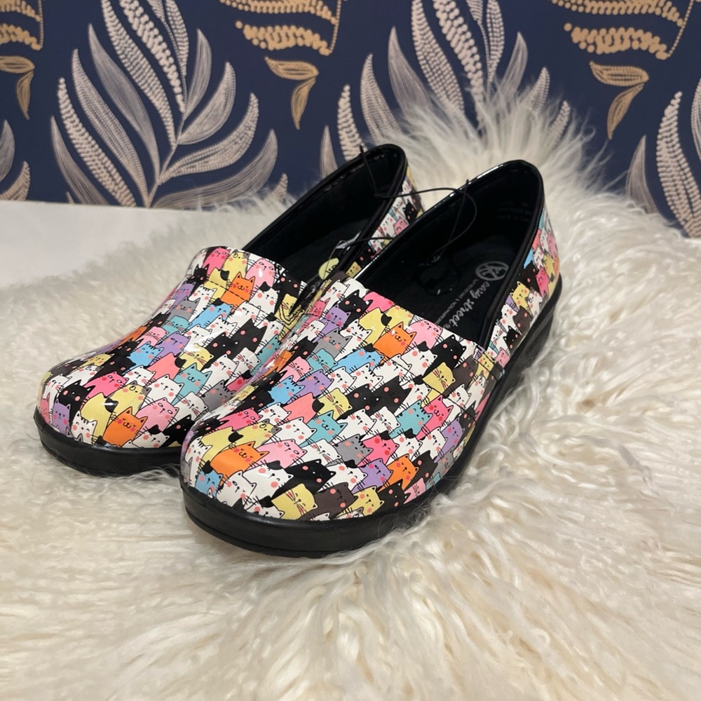 Adorable Easy Street Cartoon Cat Shoes Size 9 Women’s